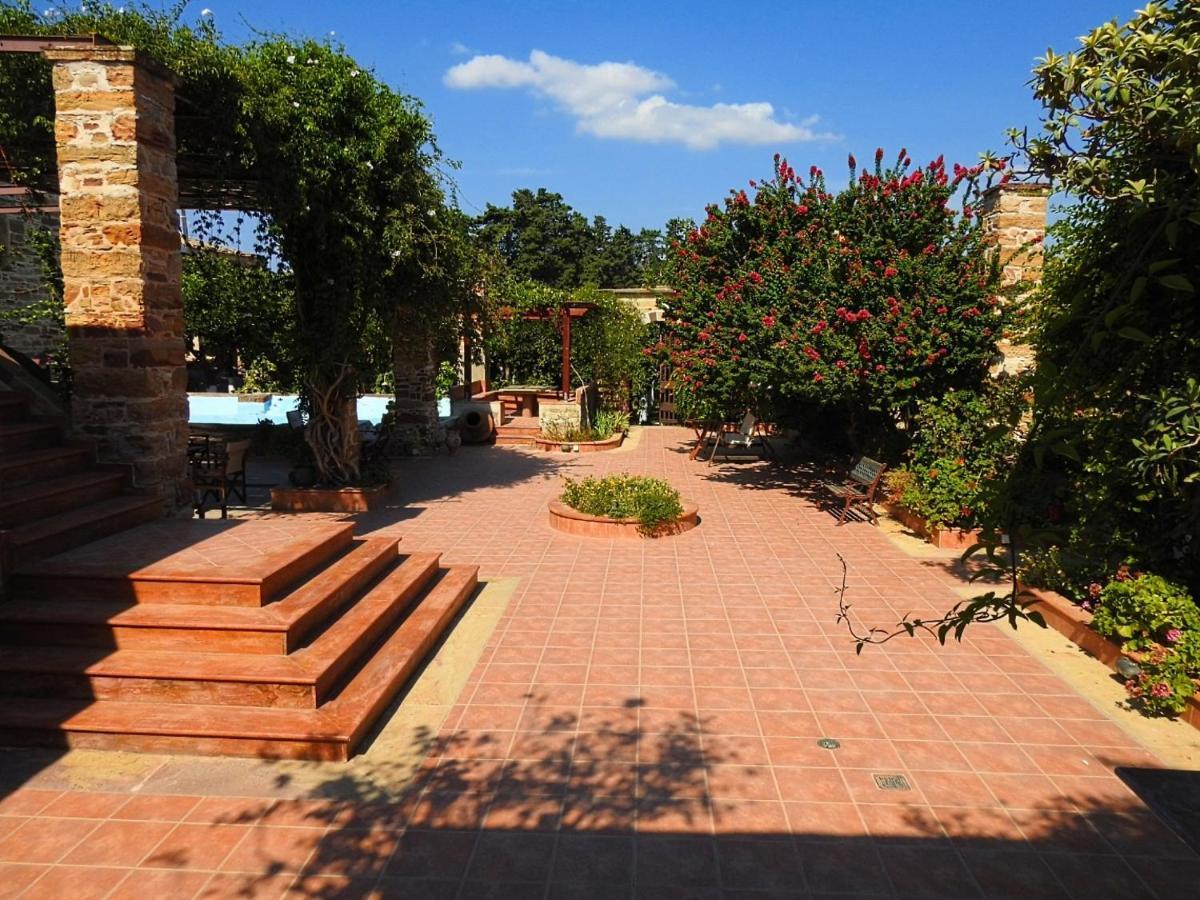Mouzaliko Guesthouse Mansion Kampochora  Extérieur photo