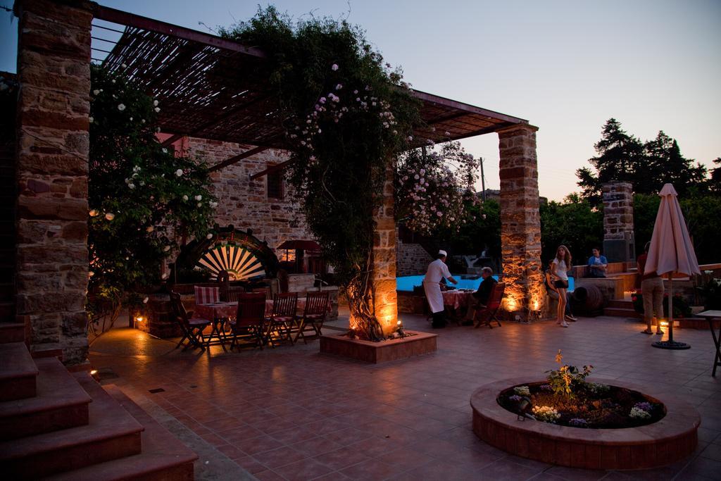 Mouzaliko Guesthouse Mansion Kampochora  Extérieur photo